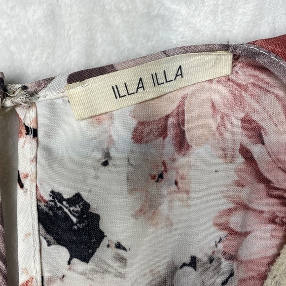 Gorgeous ILLA ILLA Lace Trim V-Neck Floral Romper Size Small - Picture 8 of 16